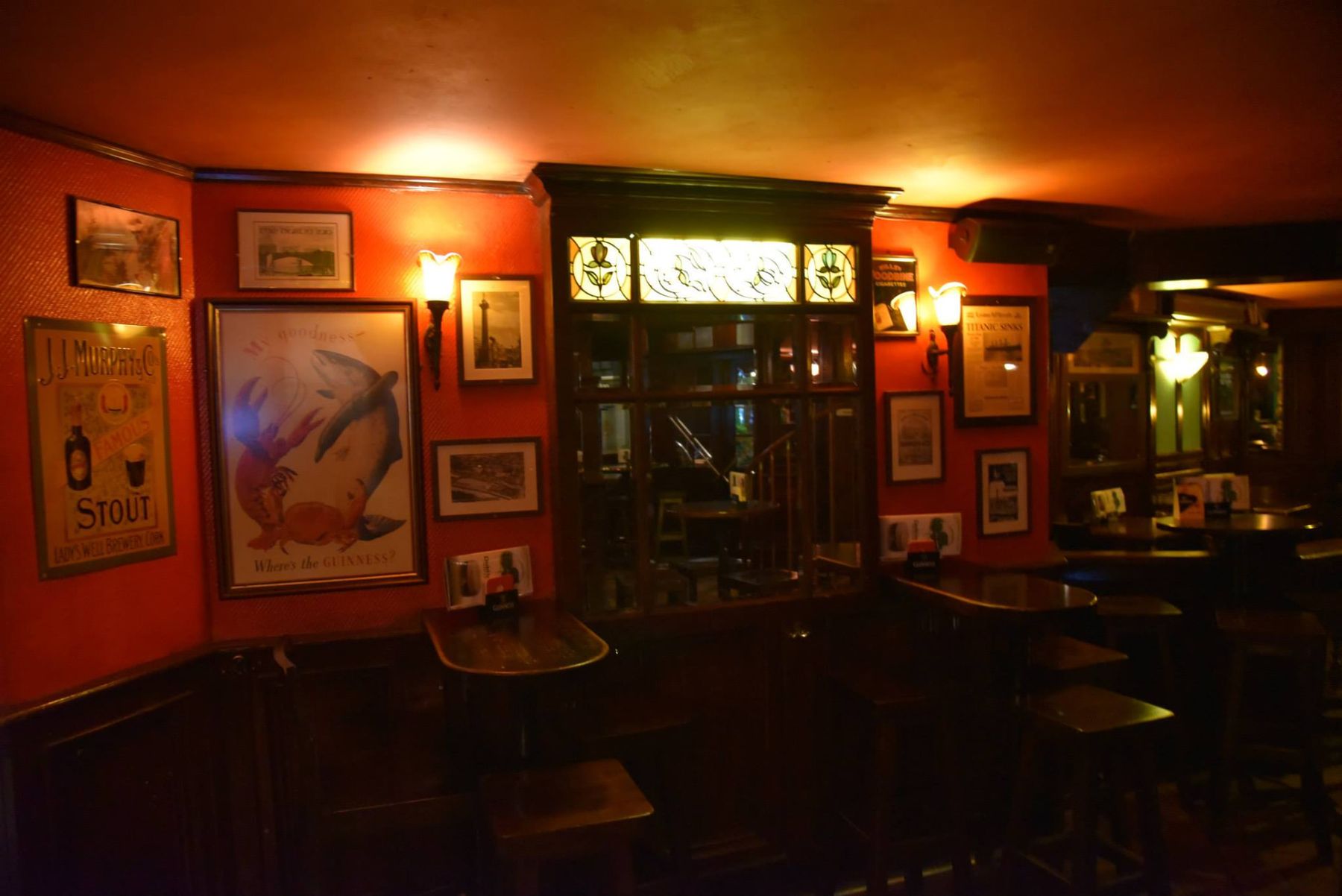 Warm interior of Dublin Inn Hannover